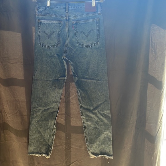 Levi Strauss wedgie style size 28 4 button front jeans - Picture 2 of 6